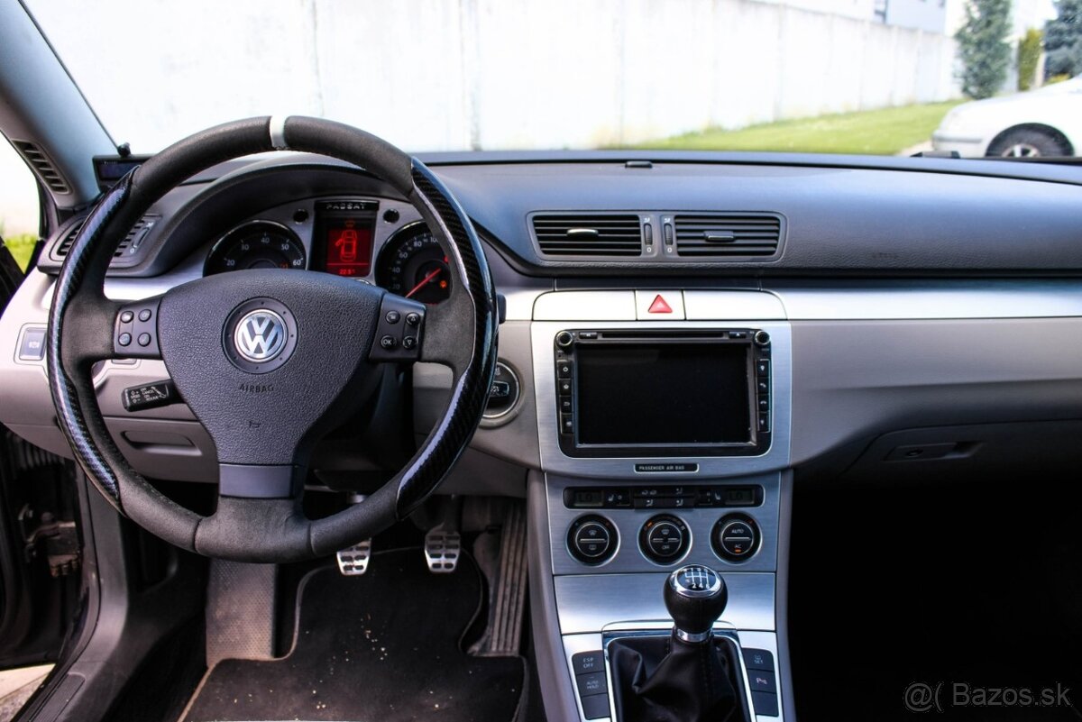 Volkswagen Passat Variant 2.0 FSI Highline - 18