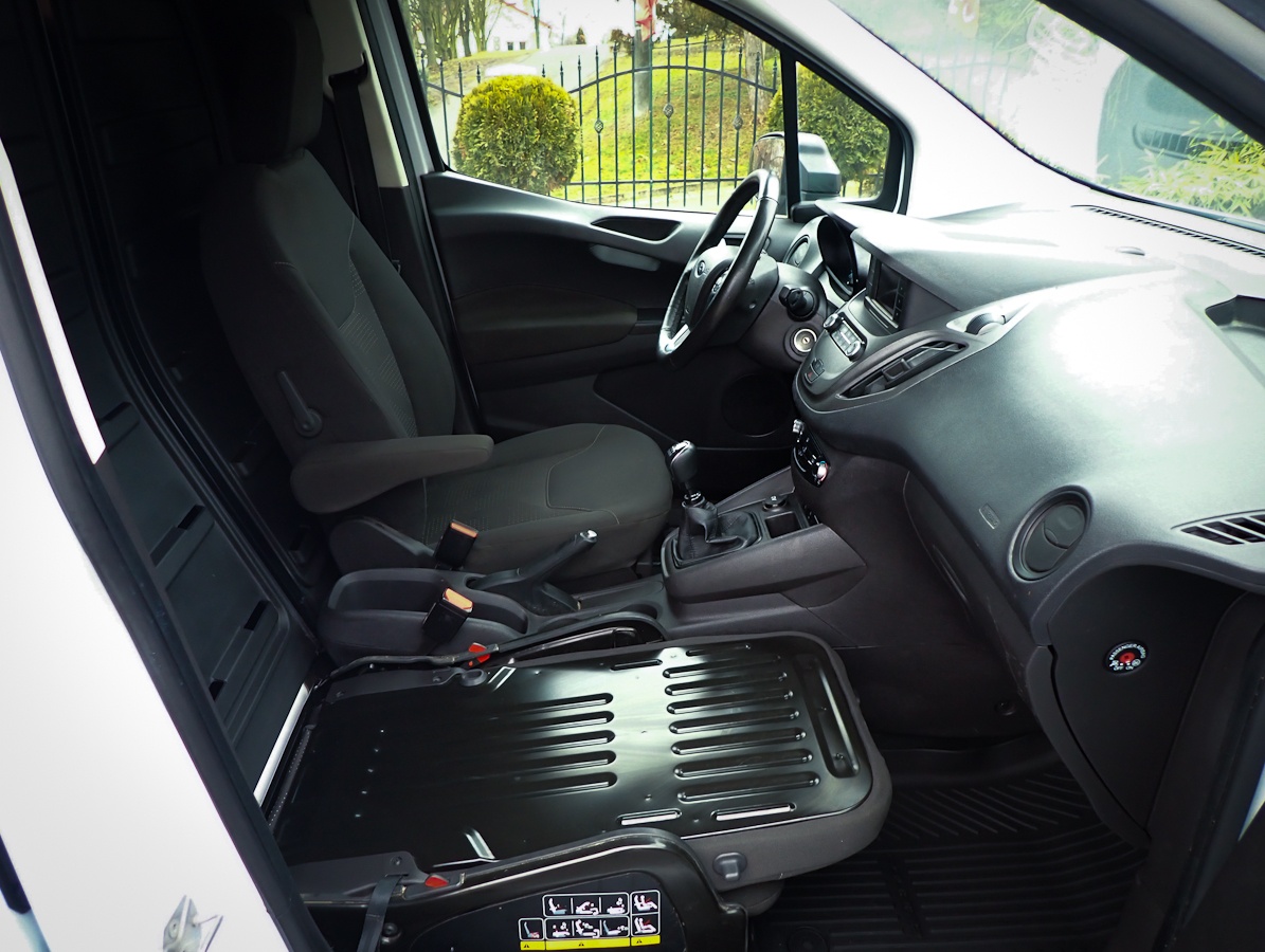 FORD TRANSIT COURIER 1.5TDCi 2020 - EURO6 - 2 miestne - 18