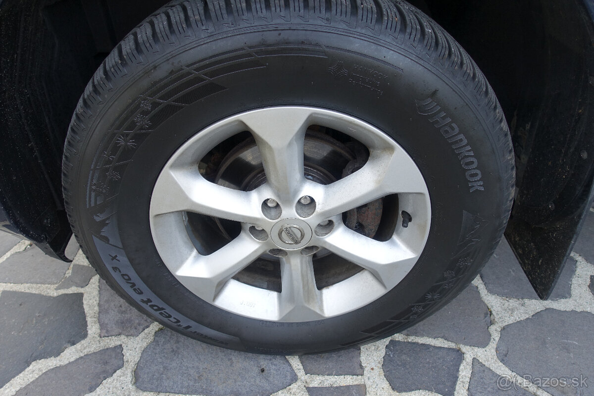 Nissan Navara DoubleCab 2.5 dCi XE, M6, 140kW, 4d. - 18