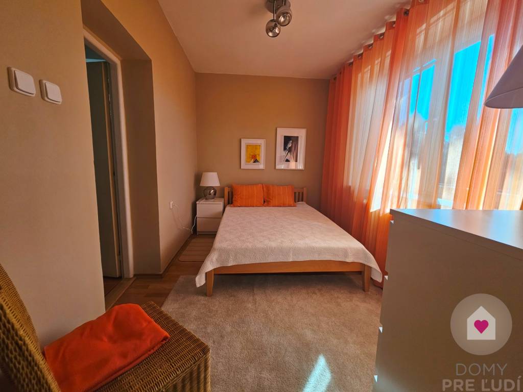 3,5 IZBOVÝ KOMPLETNE ZARIADENÝ BYT (110 m2) V RD, BA- STARÉ - 18