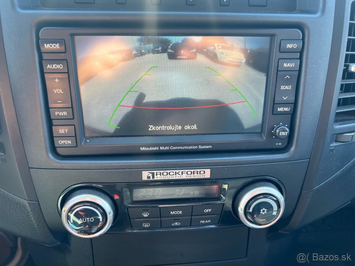 Mitsubishi Pajero 3.2D diesel, 125kW, AT/5, 4x4, rok:01.2009 - 18