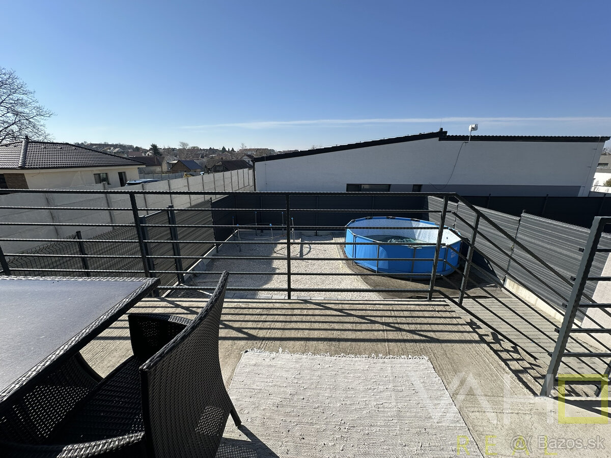 ,,ZĽAVA ,,Predaj Moderný rodinný dom vo Veľkých Kostoľanoch - 18