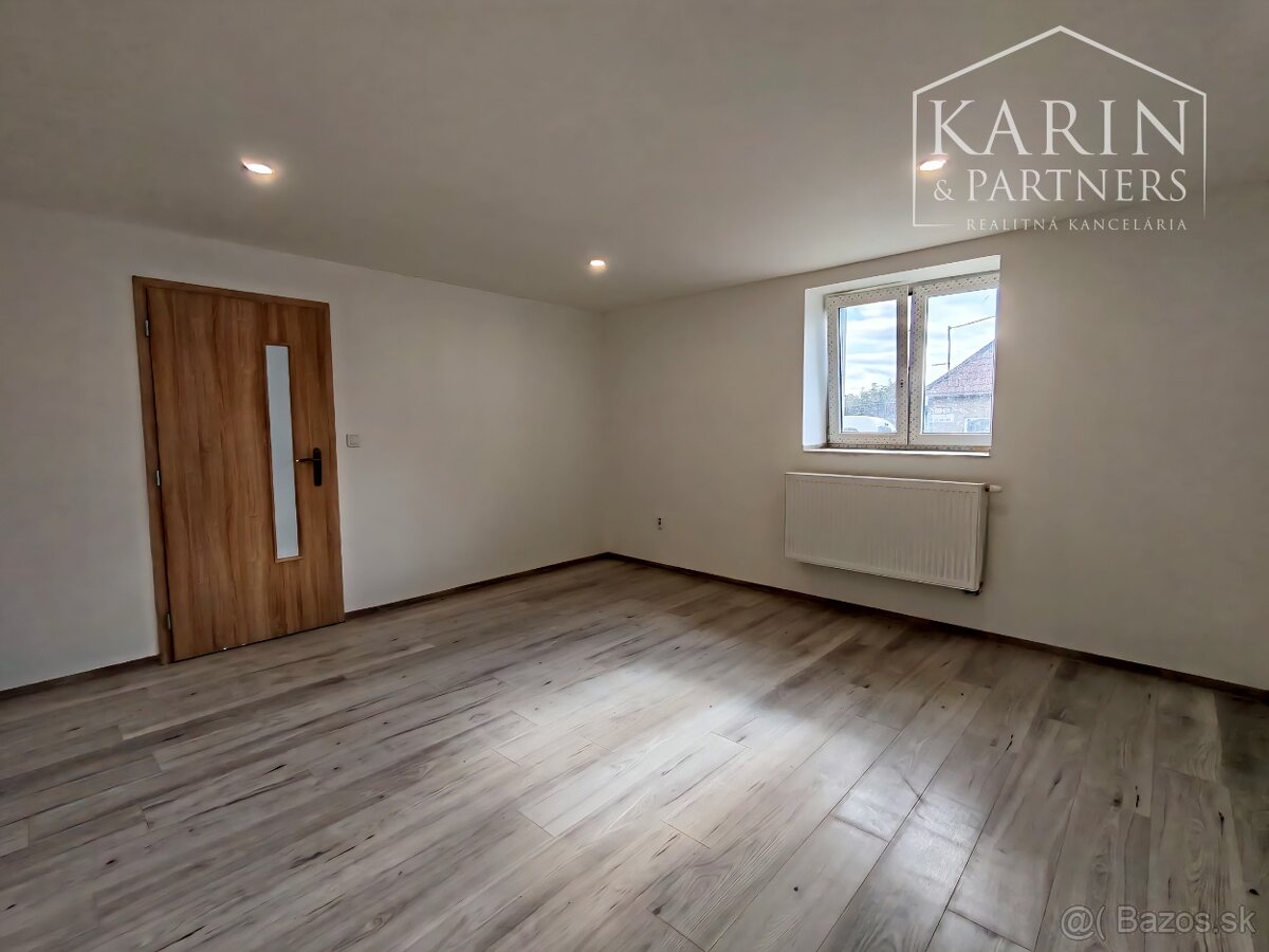 Kompletne zrekonštruovaný dvojpodlažný dom 8 km od Lučenca - 18