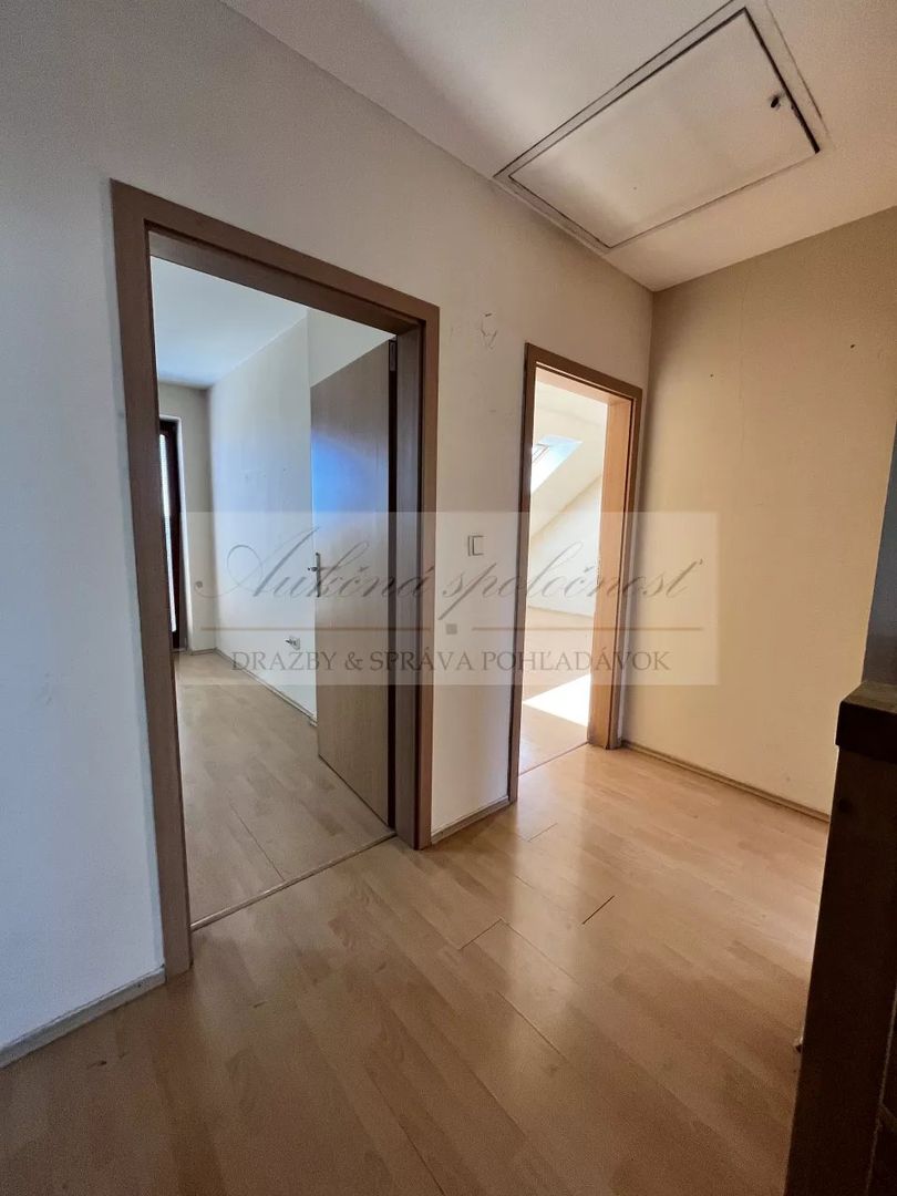 Priestranný rodinný dom na priamy predaj v obci Nová Dedinka - 18