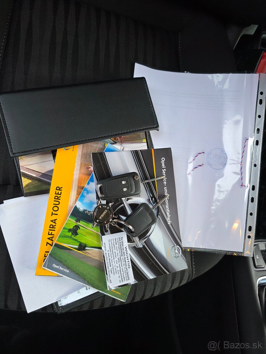Opel Zafira 1,4benzín 2012 - 18