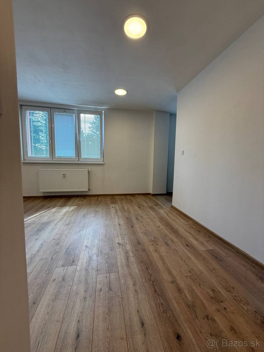 Ponúkame na predaj 3-izbový byt v Handlovej - 18