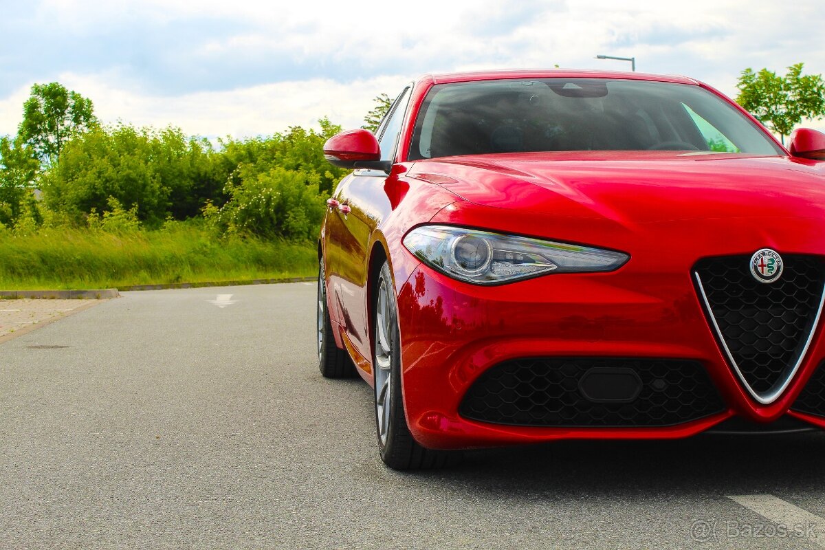 "Predané" Alfa Romeo Giulia 2.2 JTDM Veloce AT AWD - 18