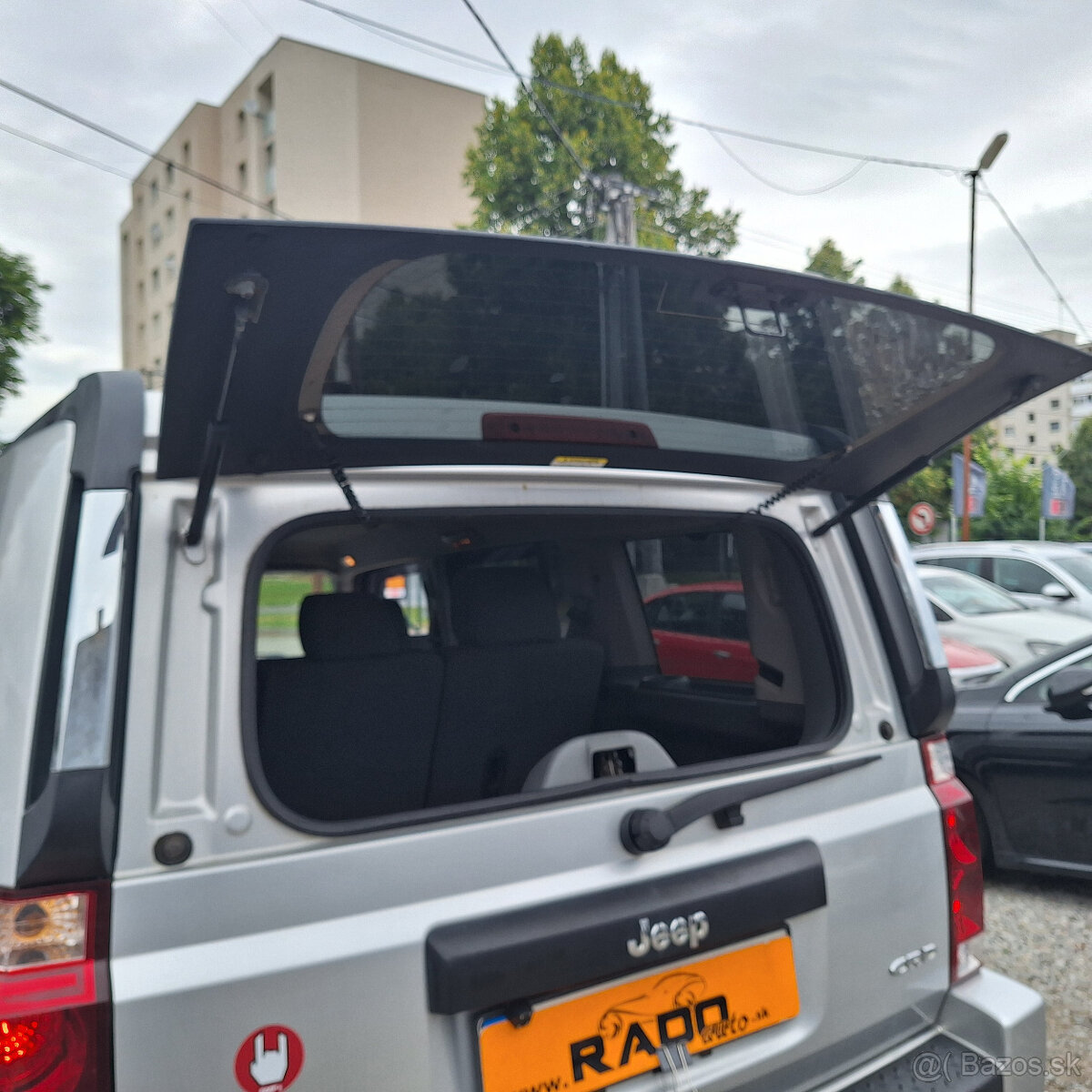 Jeep Commander 3.0 CRD V6 Overland A/T 4x4 - aj na splátky - 18