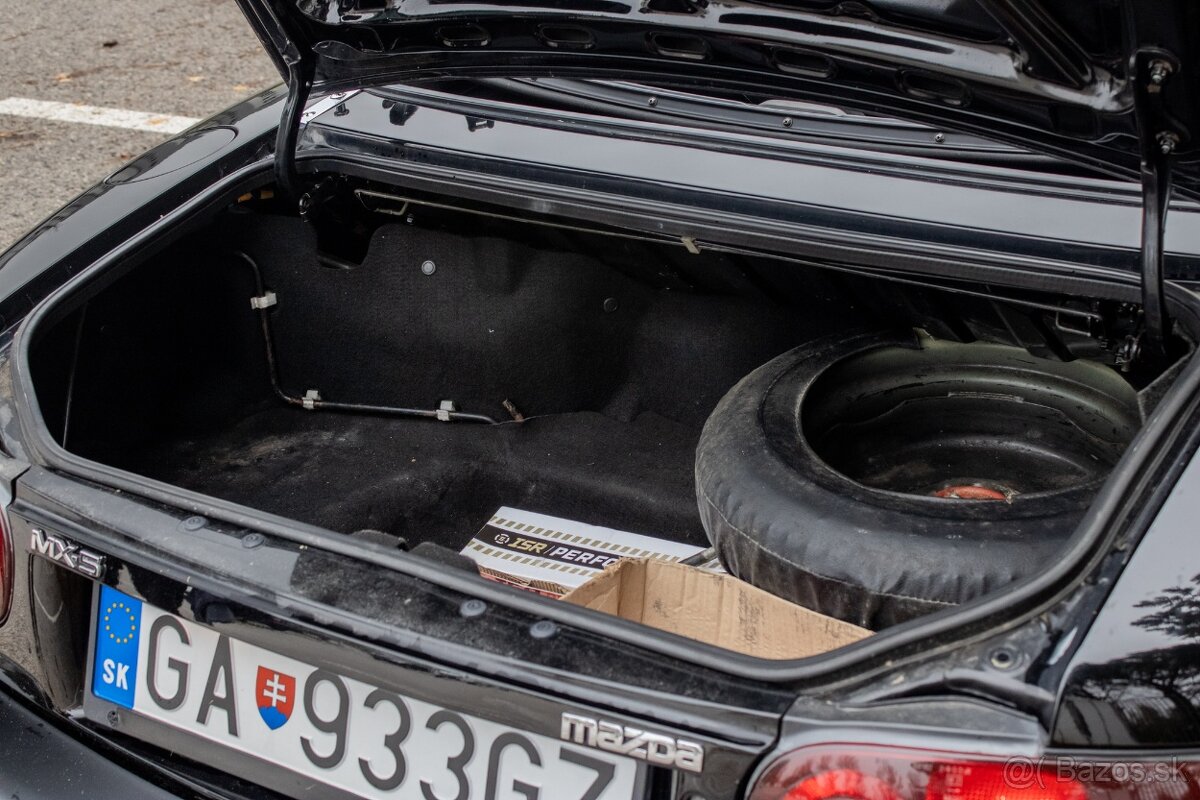 Mazda MX-5 Miata 1,8 benzín - 18