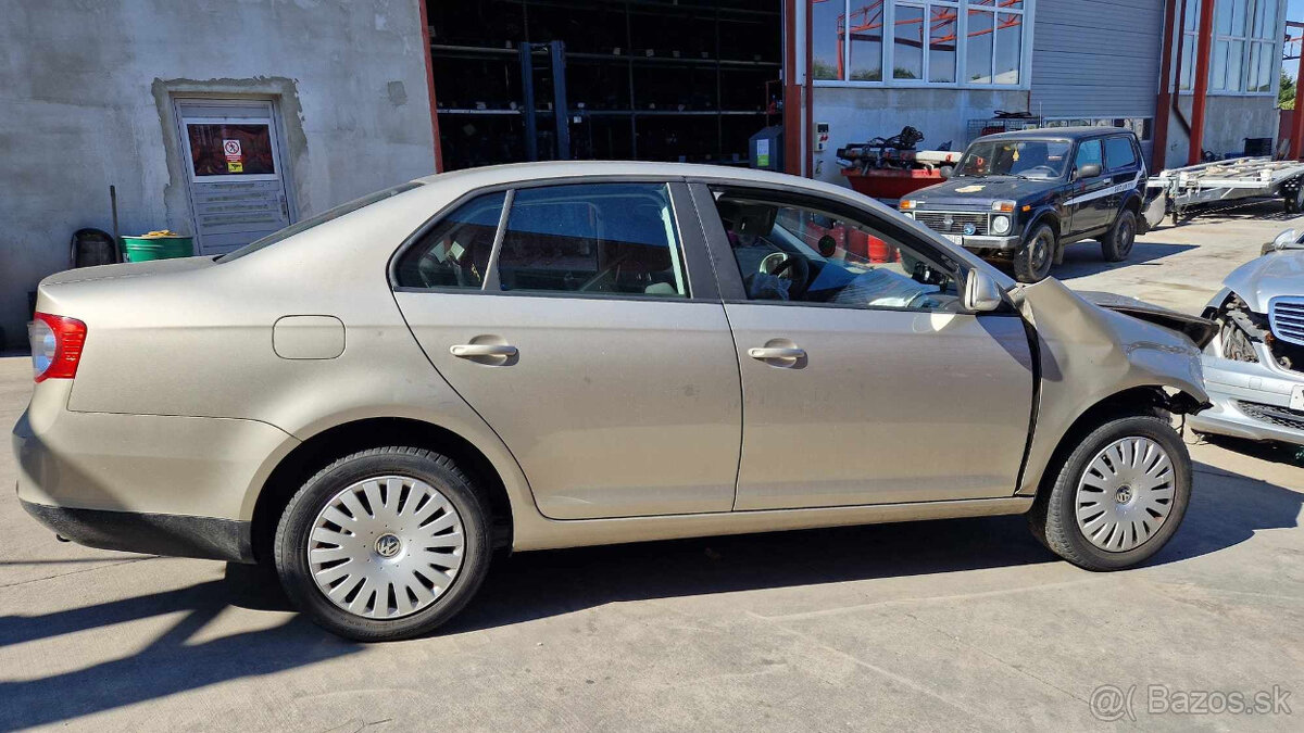 Volkswagen Jetta 1,6i 75kw - 18