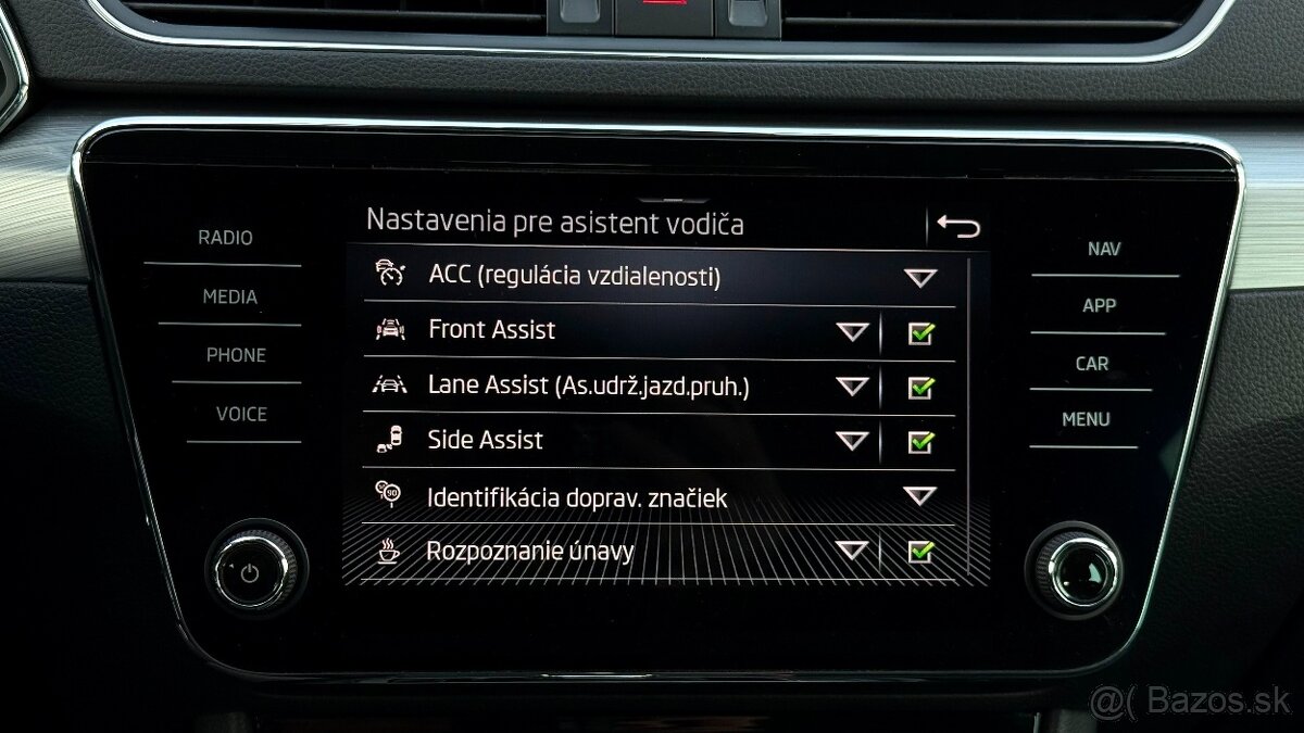 Škoda Superb Combi 2.0TDI DSG AMBITION - 18