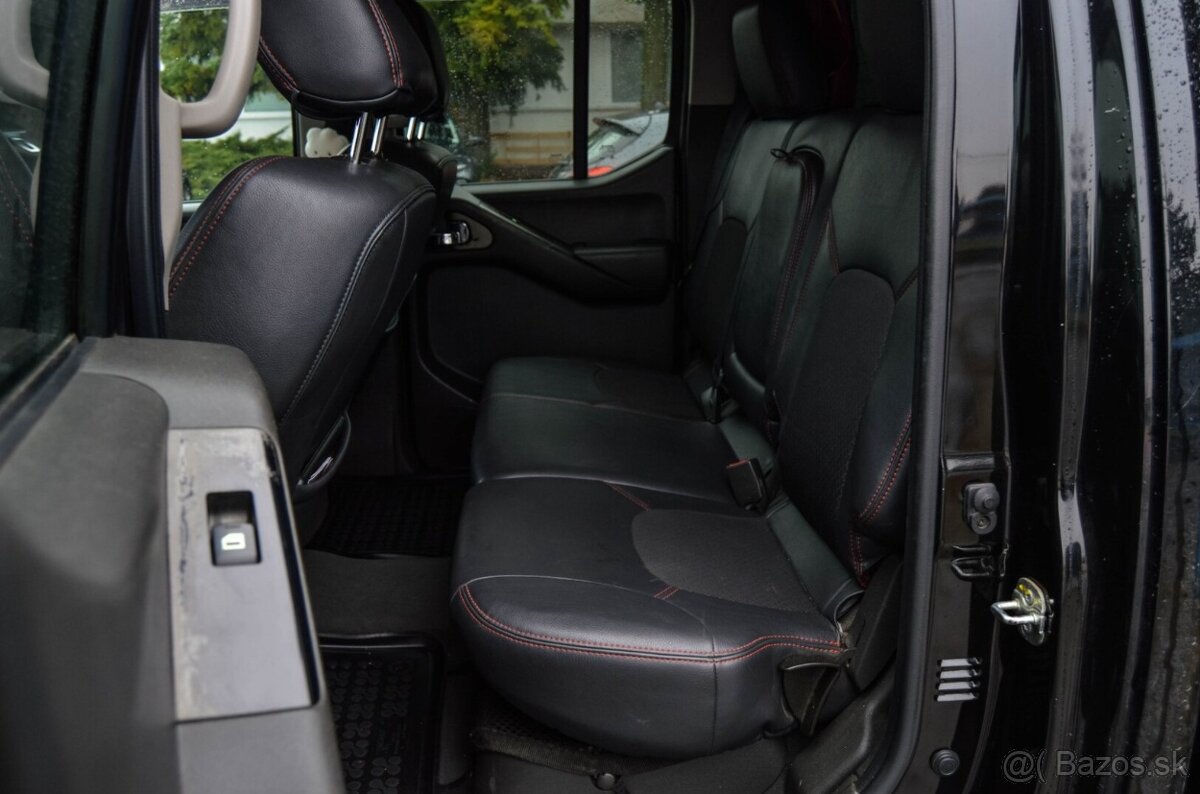 Nissan Navara DoubleCab 2.5D LE A/T - 18