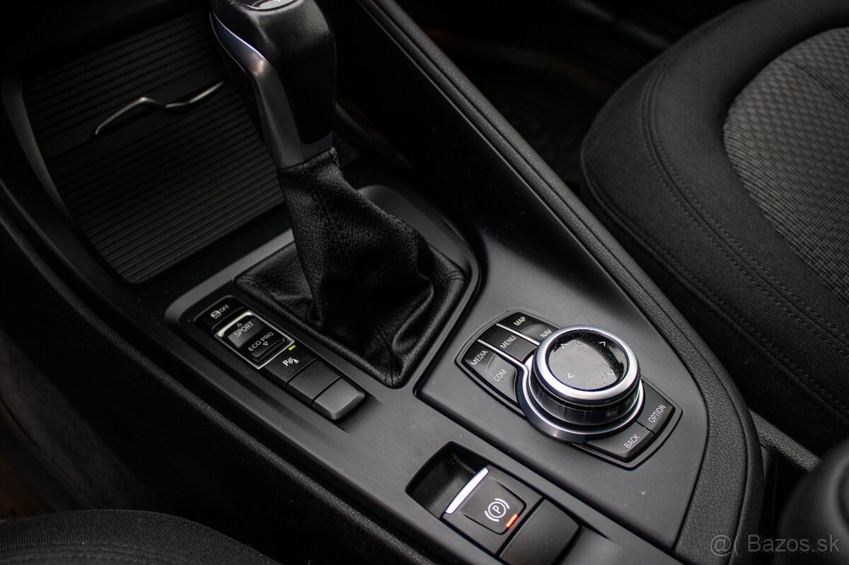 BMW X1 sDrive 18d (2017) - 18