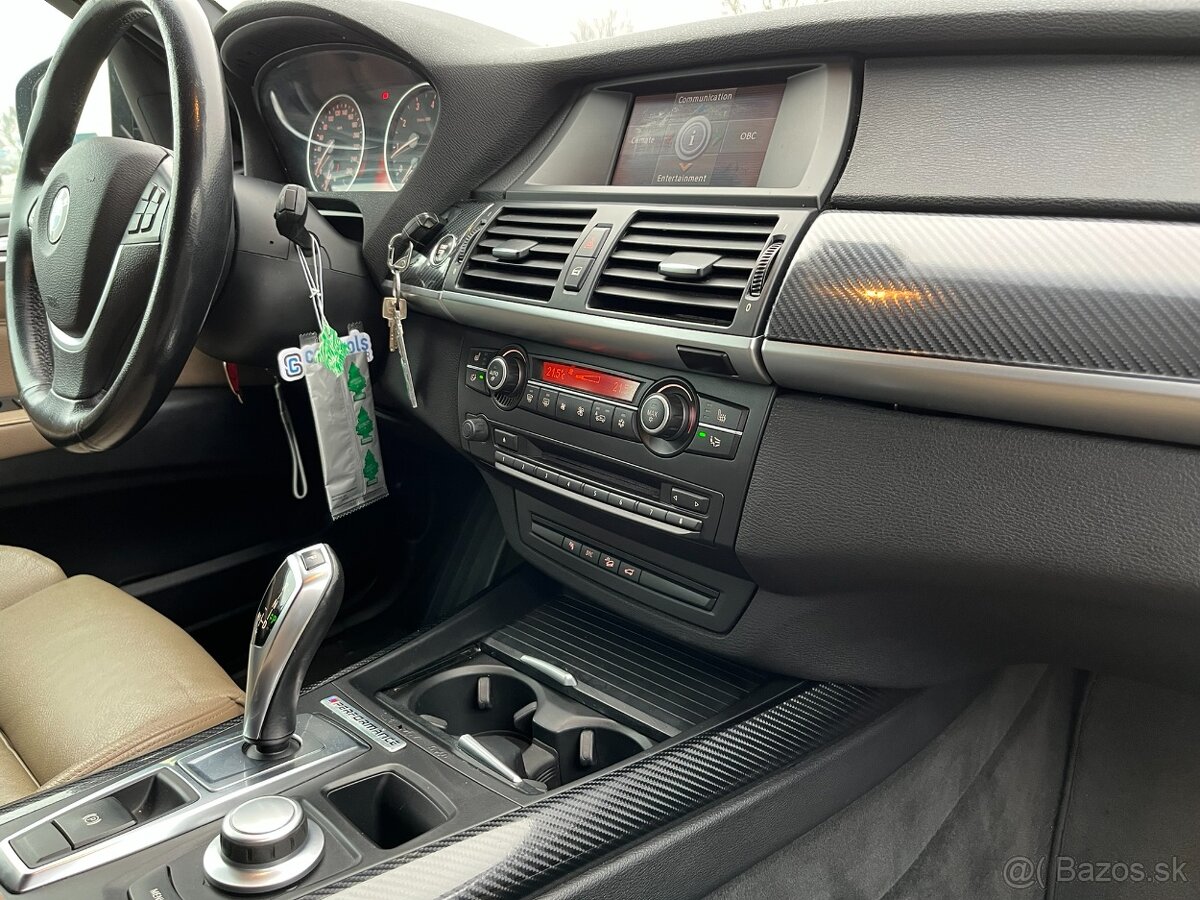 BMW X5 e70 4.8i - 18