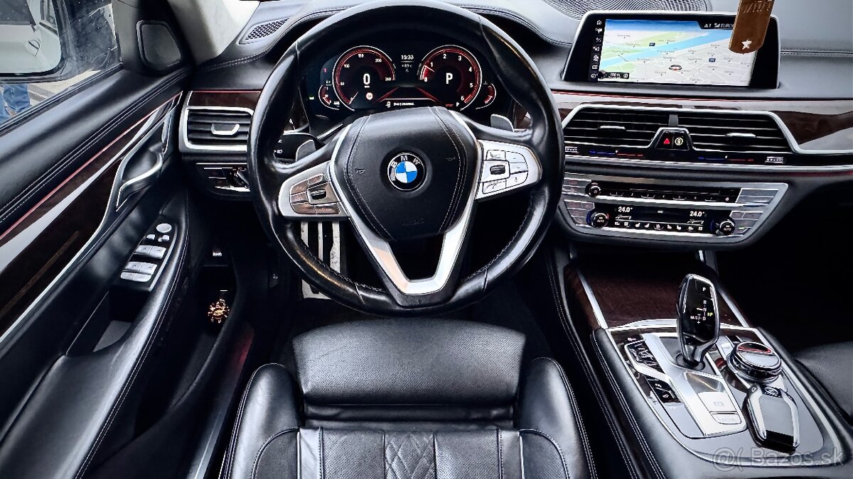 BMW Rad 7 730d xDrive AT 195kW - 18