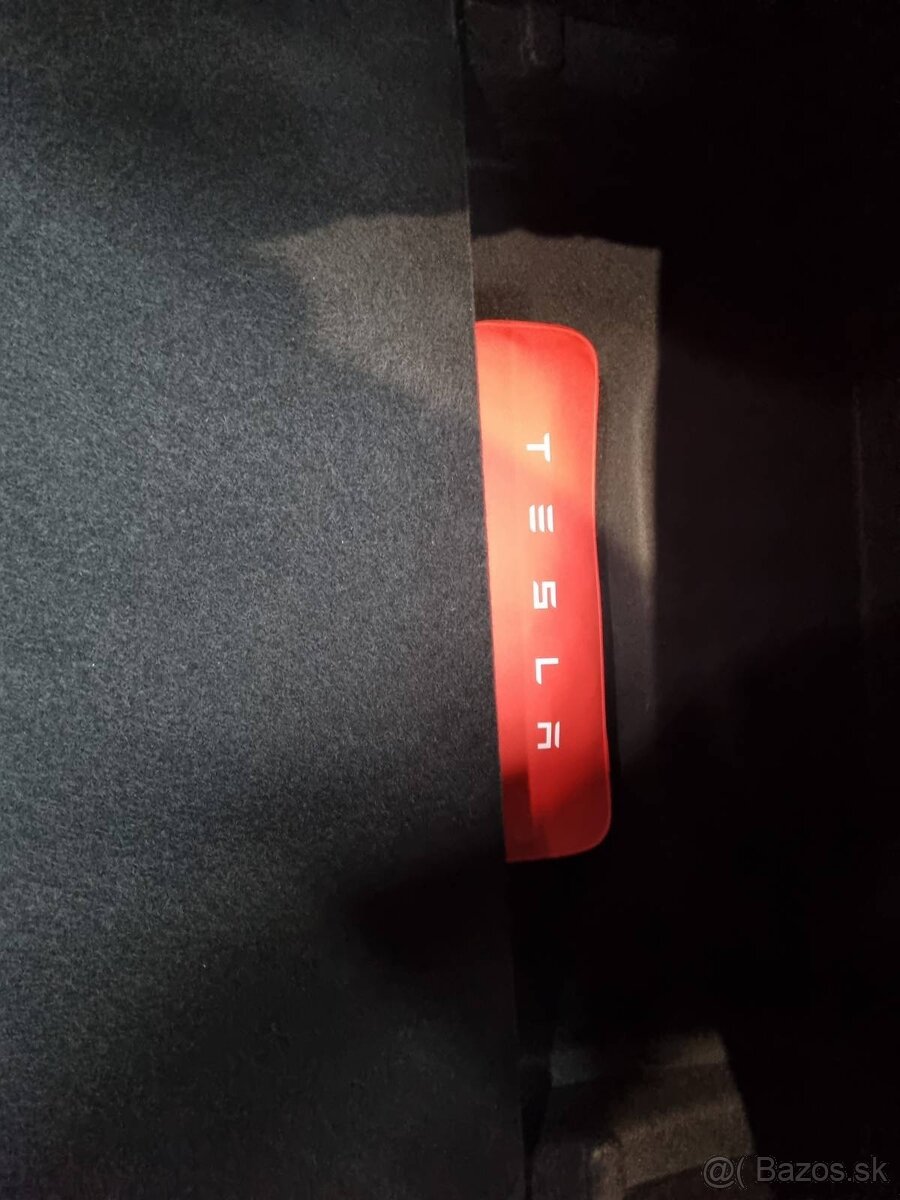 Tesla model Y AWD Long Range - 18