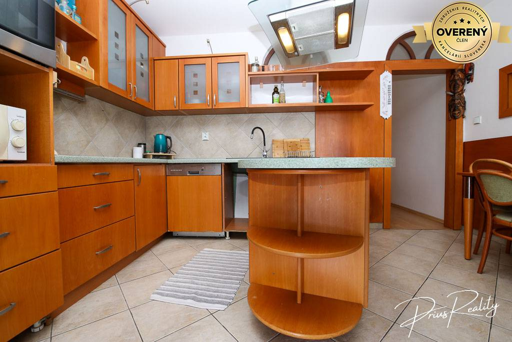 ZNÍŽENÁ CENA Veľkometrážny 3-izbový byt, 105m2, Trenčín - 18