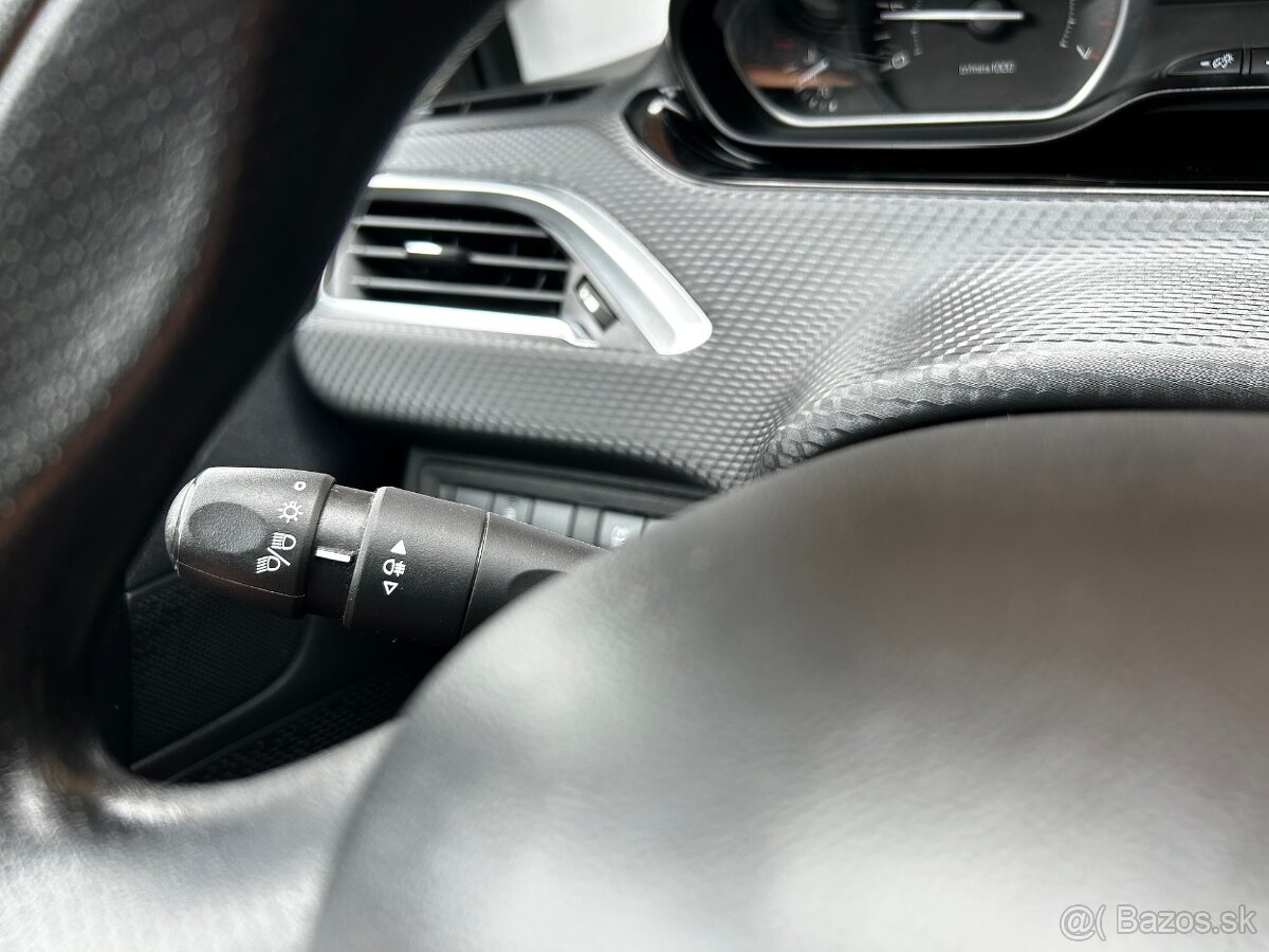 Peugeot 2008 1.2 PureTech Active - 18