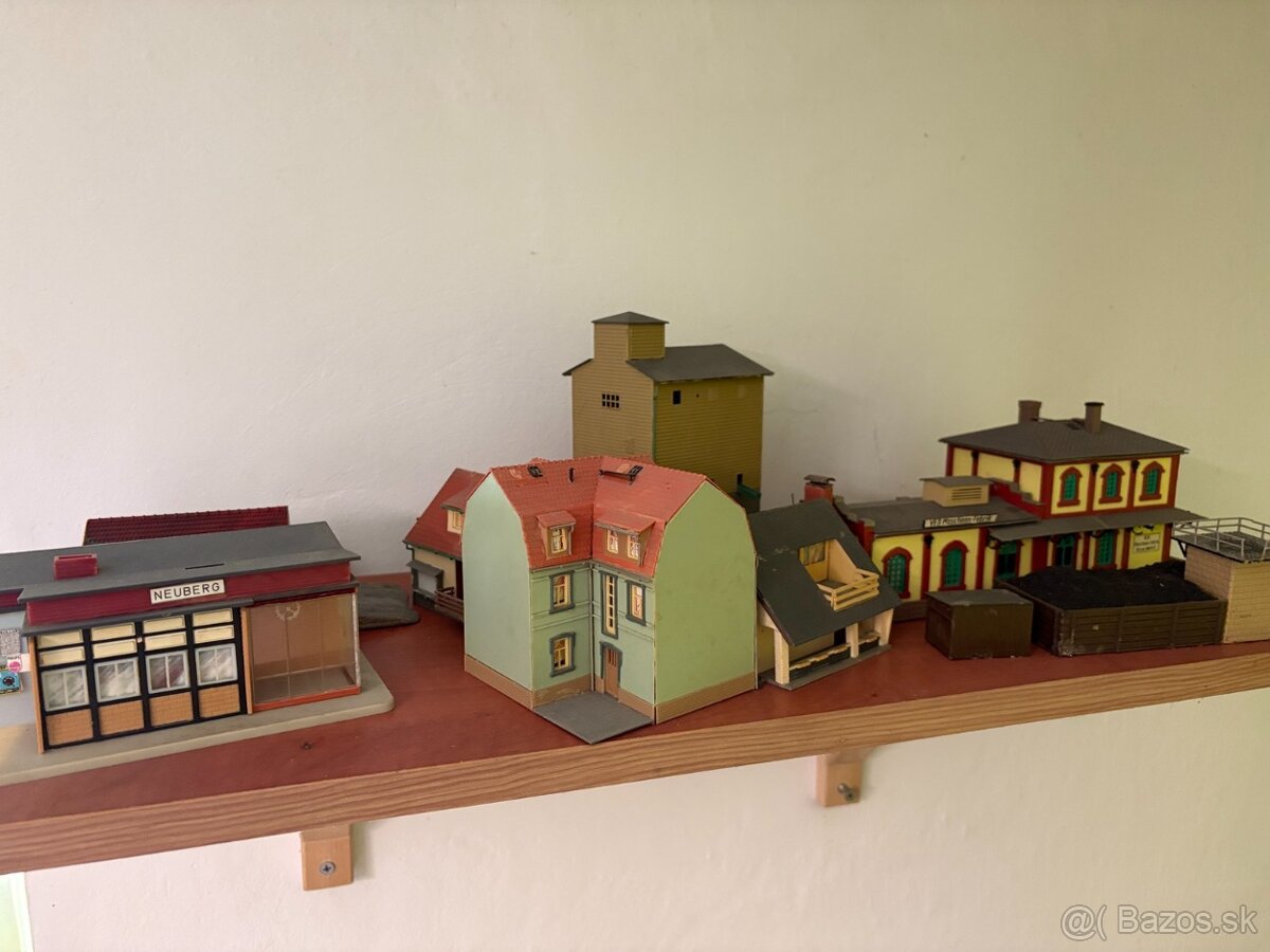 Vláčiky TT - budovy, stromy, príslušenstvo - 18