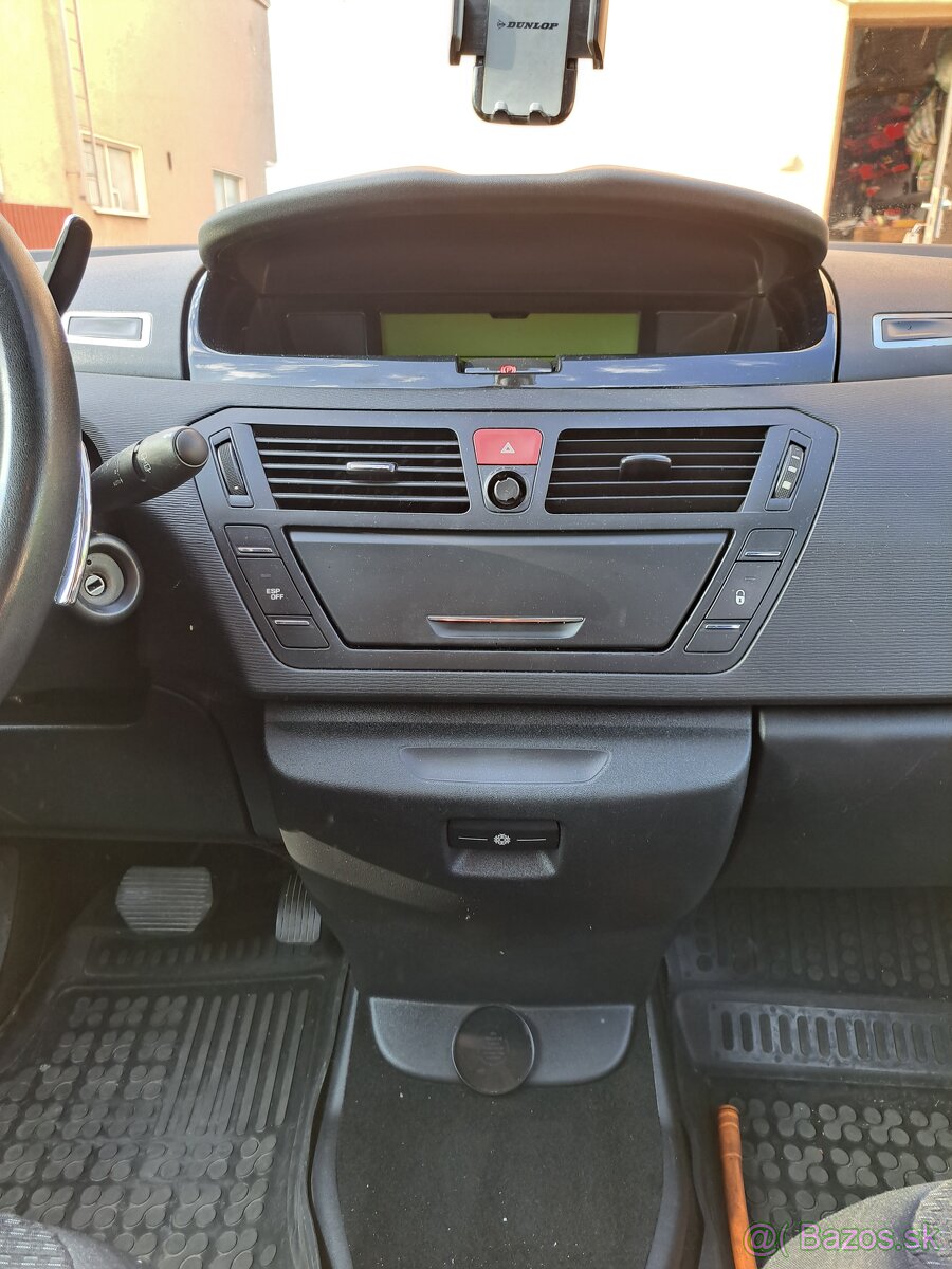 Predám Citroen C4 Grand Picasso - 18
