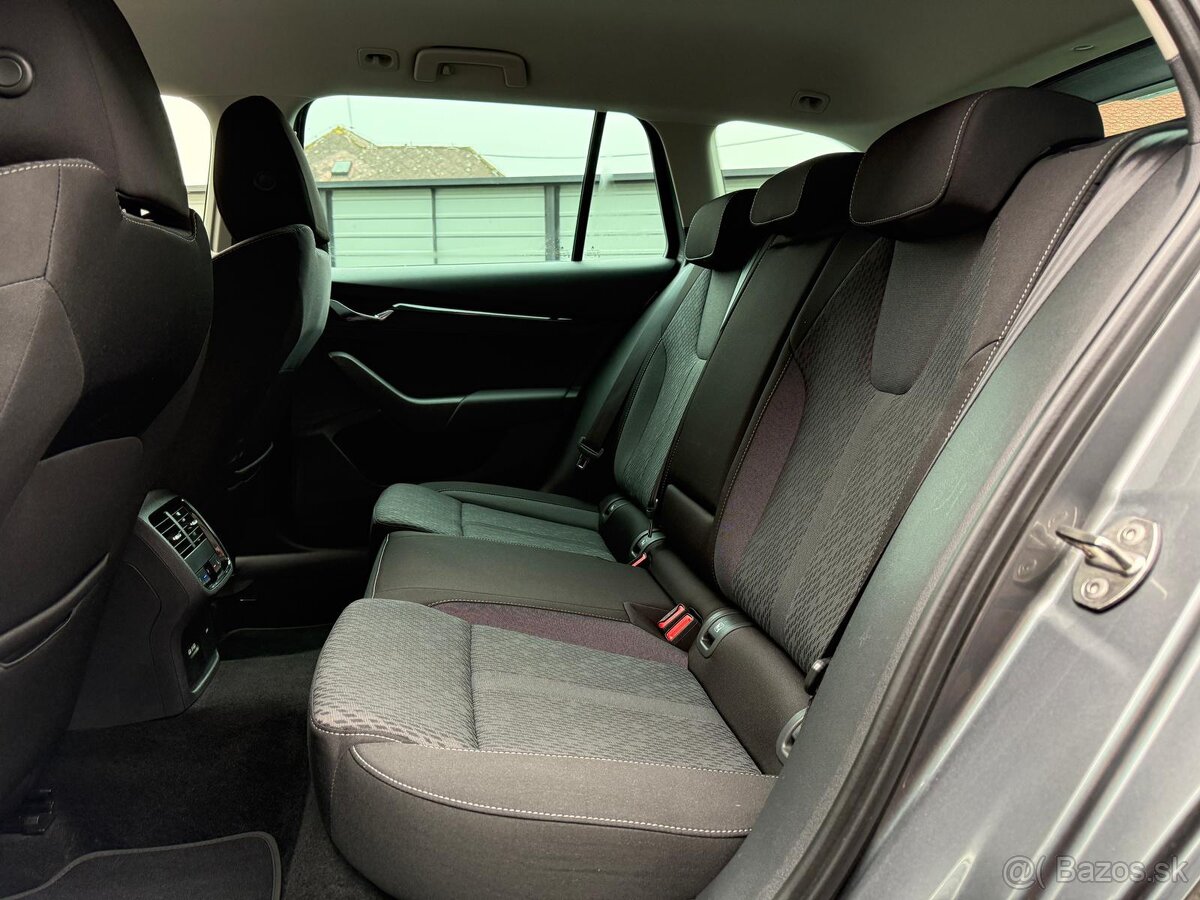 Škoda Octavia Combi 1.4 TSI iV PHEV Ambition - 18