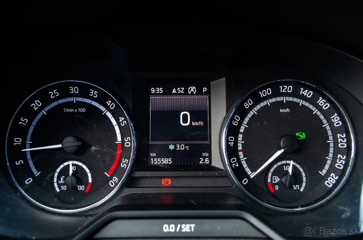 Škoda Octavia Combi 2.0 TDI DPF RS DSG - 18