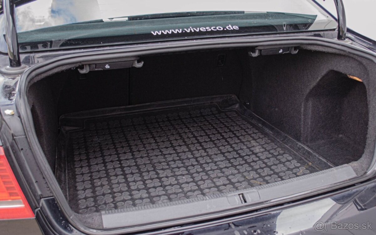 Volkswagen Passat B7 1.6 TDI Sedan - 18