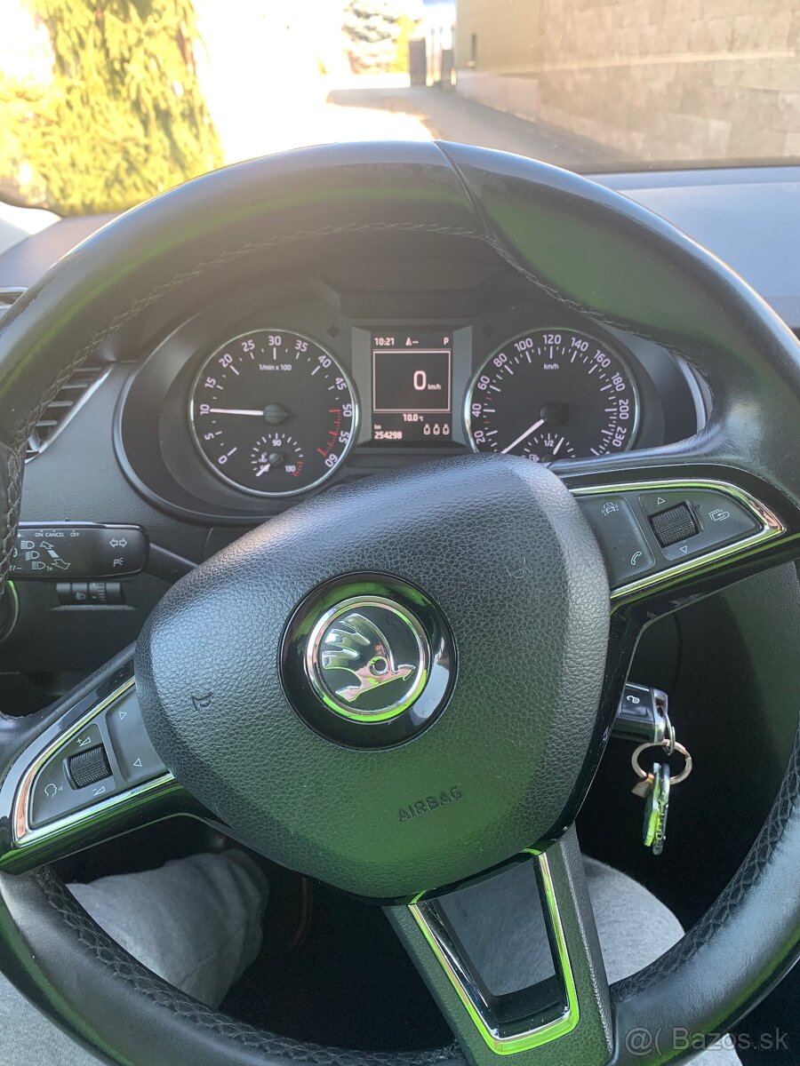 Škoda Octavia combi 2.0 DSG - 18