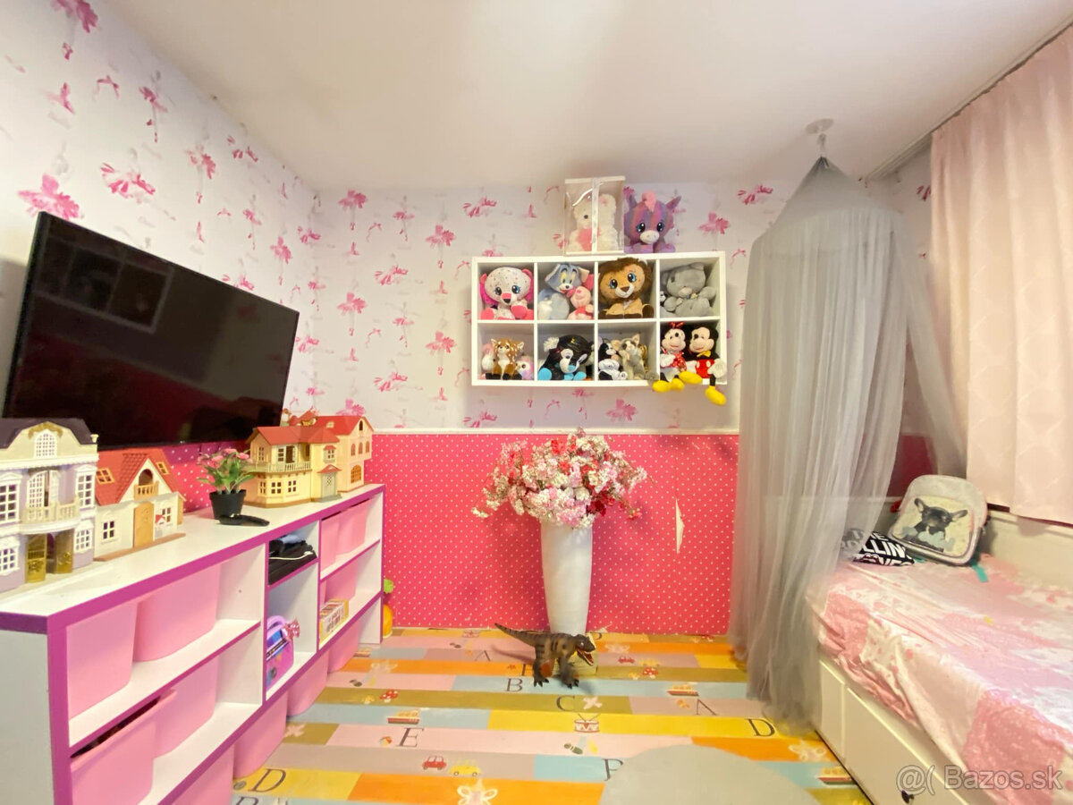 310 000,- € ZNÍŽENÁ CENA Na predaj krásny, štýlovo zari - 18