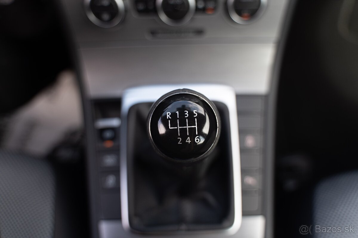 Volkswagen Passat B7 Variant 2.0 TDI BMT Highline - 18