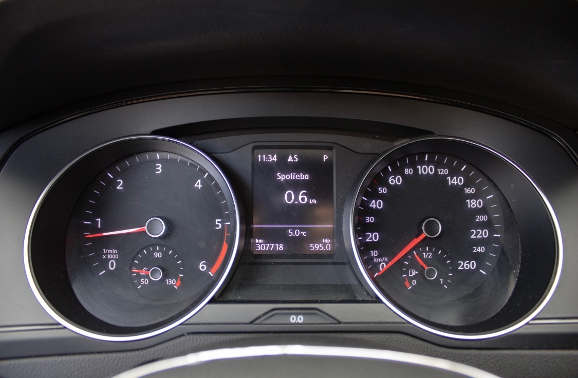 Volkswagen Passat Variant 2.0 TDI DSG - 18