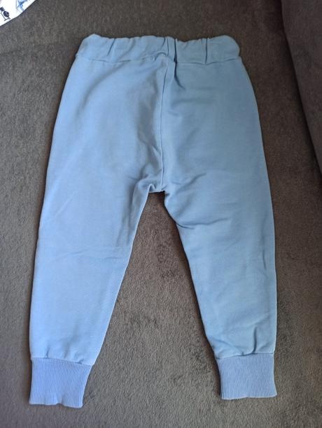 Súprava, tepláky a Despacito tepláky veľ 92 - 18