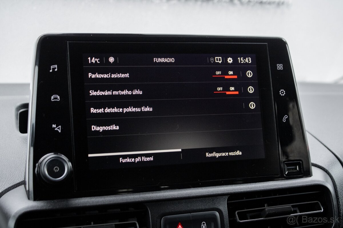 Opel Combo Life 1.2 Turbo 7-miestne - 18