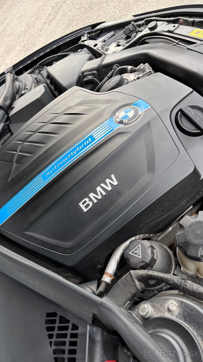 BMW F30 335i ACTIVE HYBRID 3 Sedan Black-sapphire metallic - 18