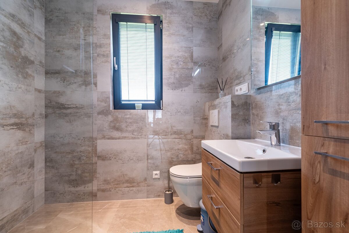 NA PREDAJ NOVOSTAVBA RODINNÉHO DOMU V OBCI GYŇOV - 18