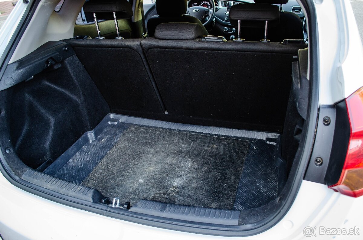 Kia Cee´d 1.4 CVVT Team Slovakia Edition - 18