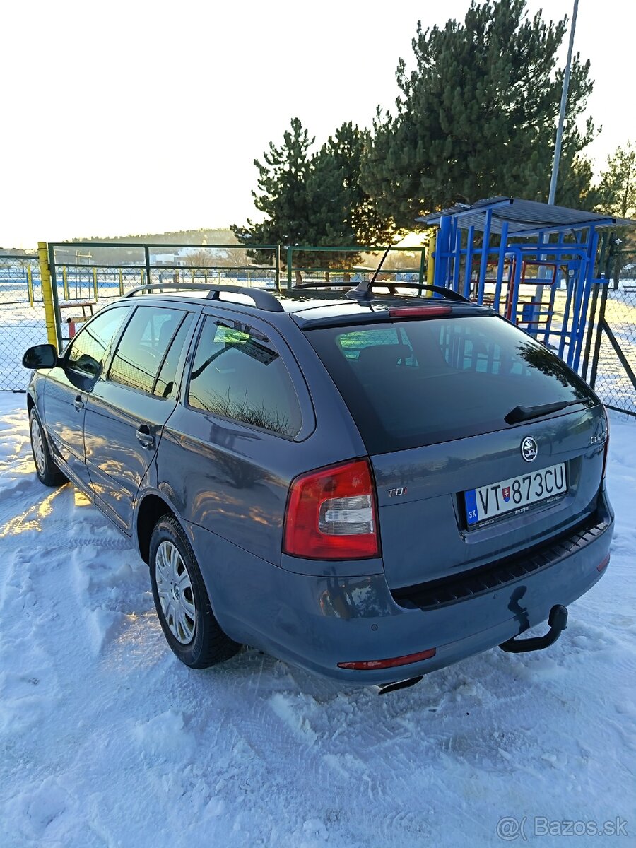 Škoda Octavia combi 2.0 tdi dsg - 18
