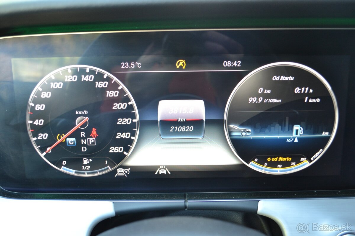 Mercedes-Benz E trieda Kupé 300d - 18