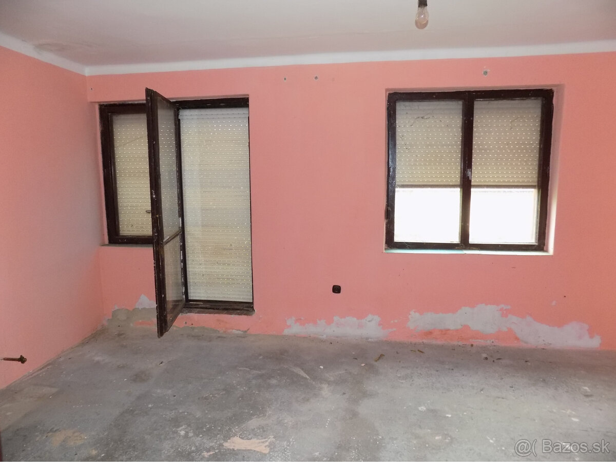 Na predaj viacgeneračný dom v Tvrdošovciach . - 18