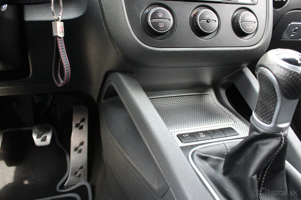 Volkswagen Golf R32 3.2 V6 4-Motion - 18