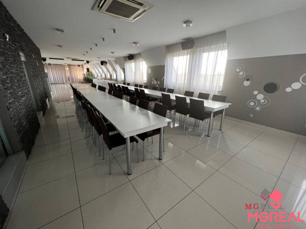 Polyfunkčná budova Topoľčany / Na PREDAJ - 18