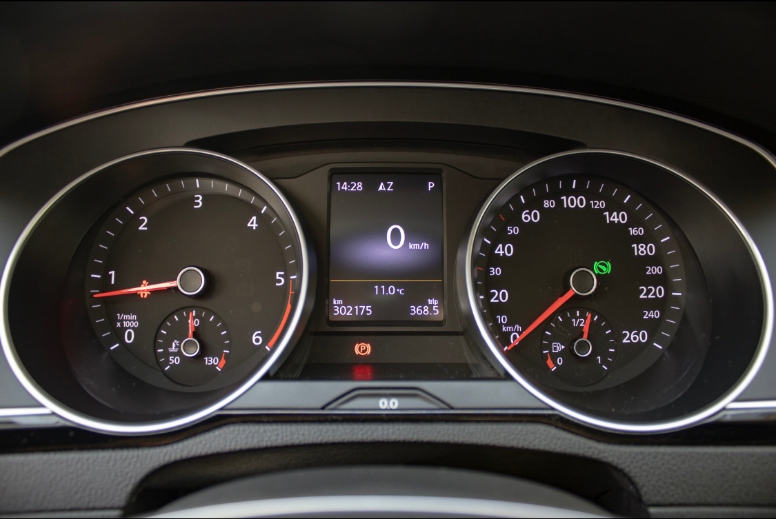 VW Volkswagen Passat Variant 2.0 TDI DSG Highline - 18