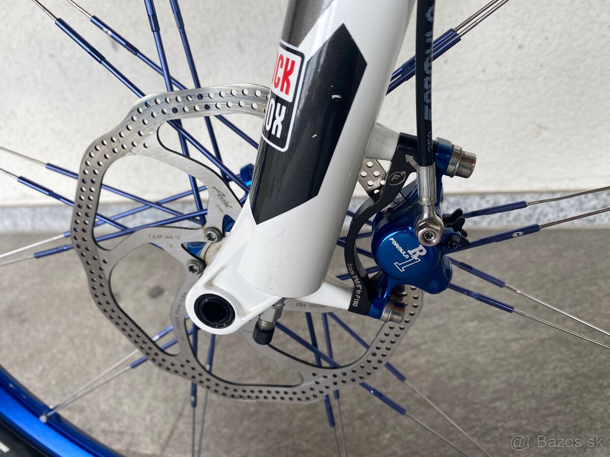 GT Force Pro Carbon - 18