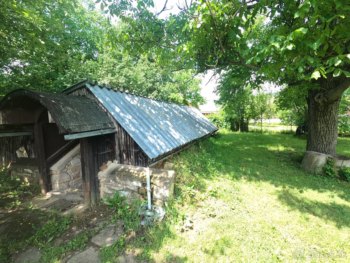 Dom v obci Divín s výhľadom na hrad, znížená cena - 18