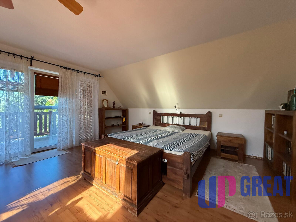 Na predaj 5-izbový rodinný dom s veľkorysou záhradou a bazén - 18