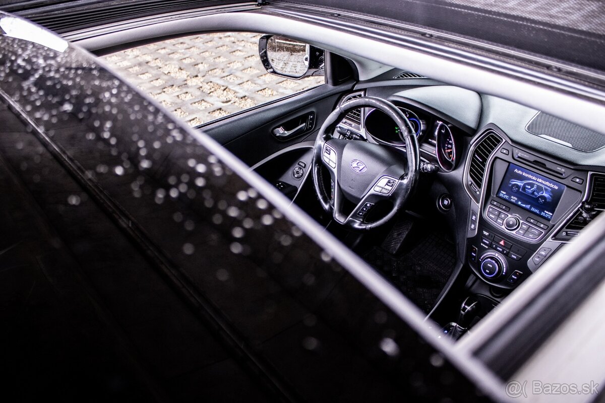 Santa Fe 4x4 AT6 145kW Panoráma - 18