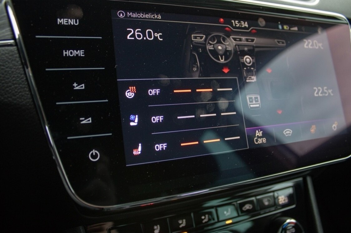 Škoda Superb 2.0 TDI DSG 2019 - 18