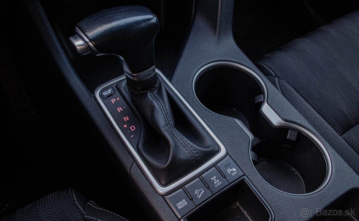 Kia Sportage 2.0 CRDi 4WD AT - 18