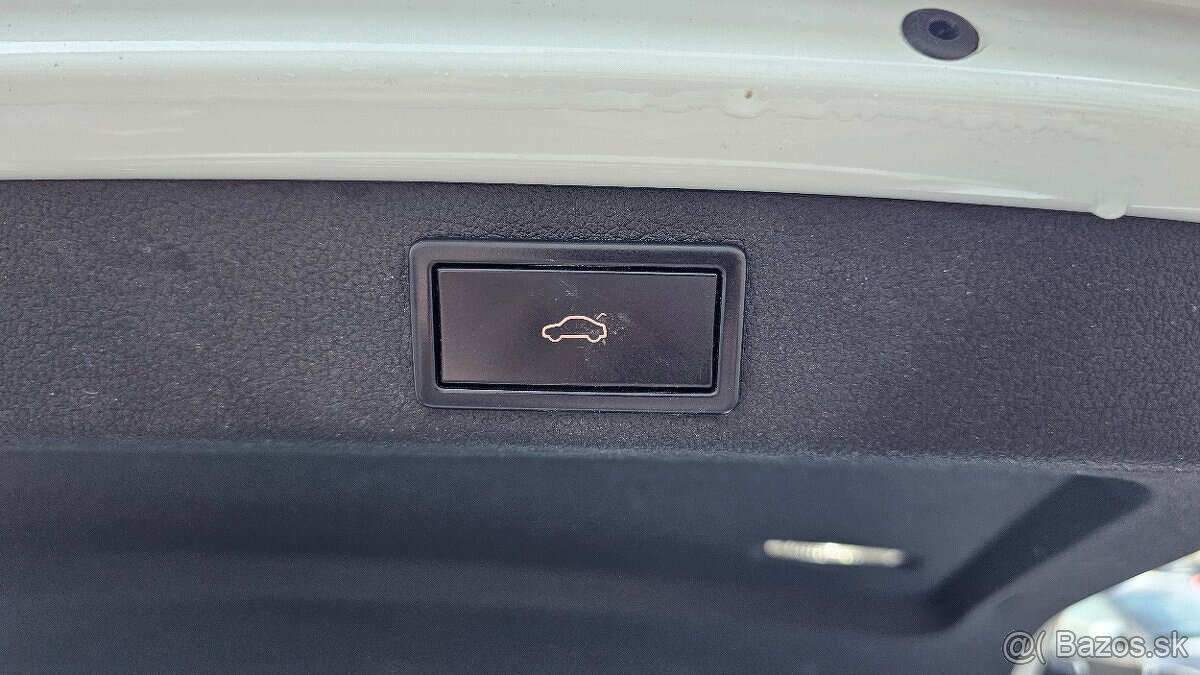 Škoda Superb Combi Scout 2.0 TDI 140kW 4x4 DSG 2020 190000km - 18