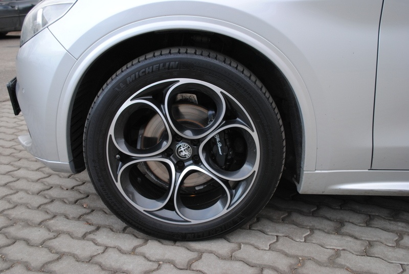 Alfa Romeo Stelvio 2.2 JTD 210k Veloce AWD⭐ A/T⭐ - 18